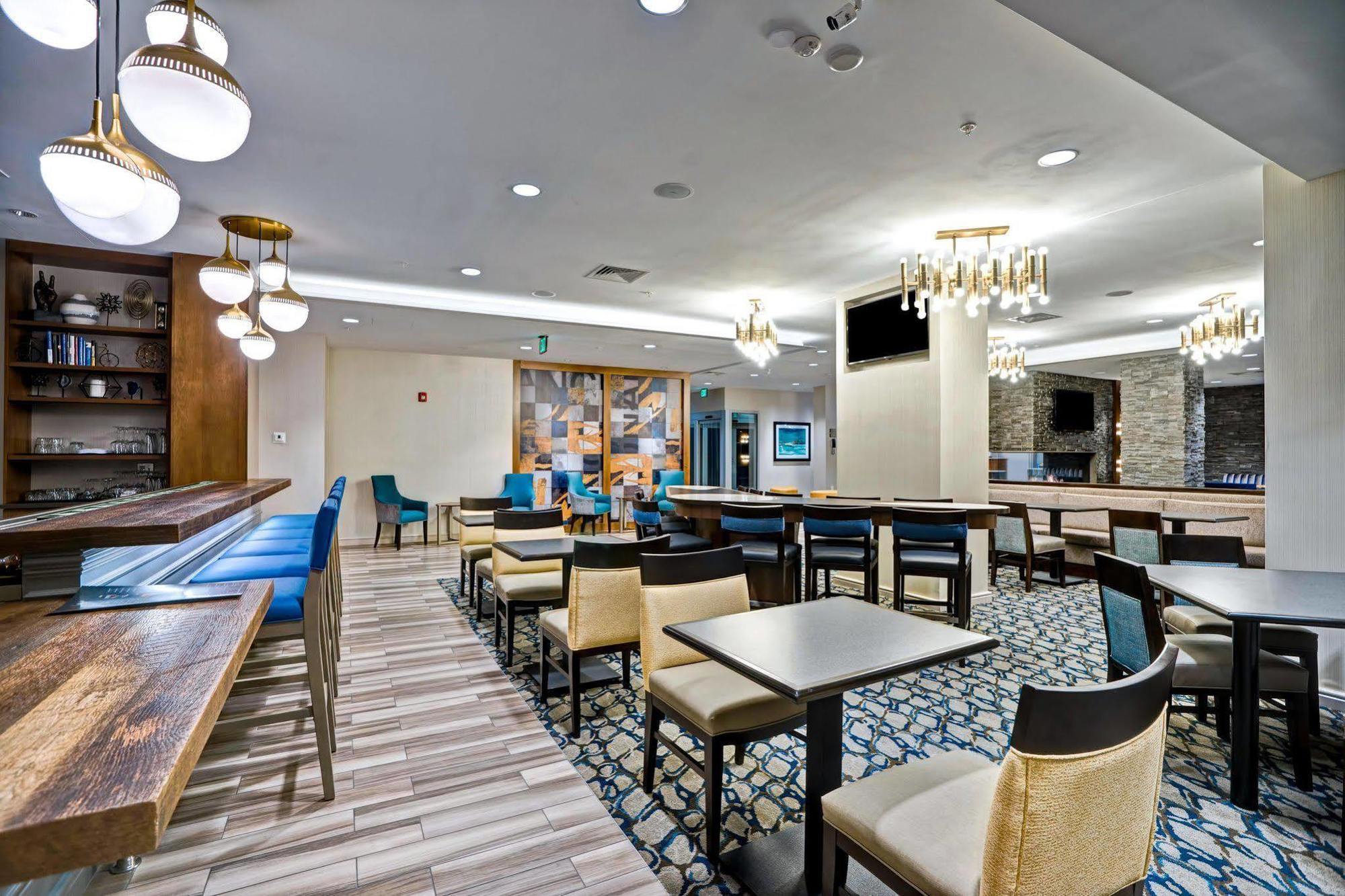 คอร์ตยาร์ด บอสตัน เวสต์โบโรห์ Hotel ภายนอก รูปภาพ