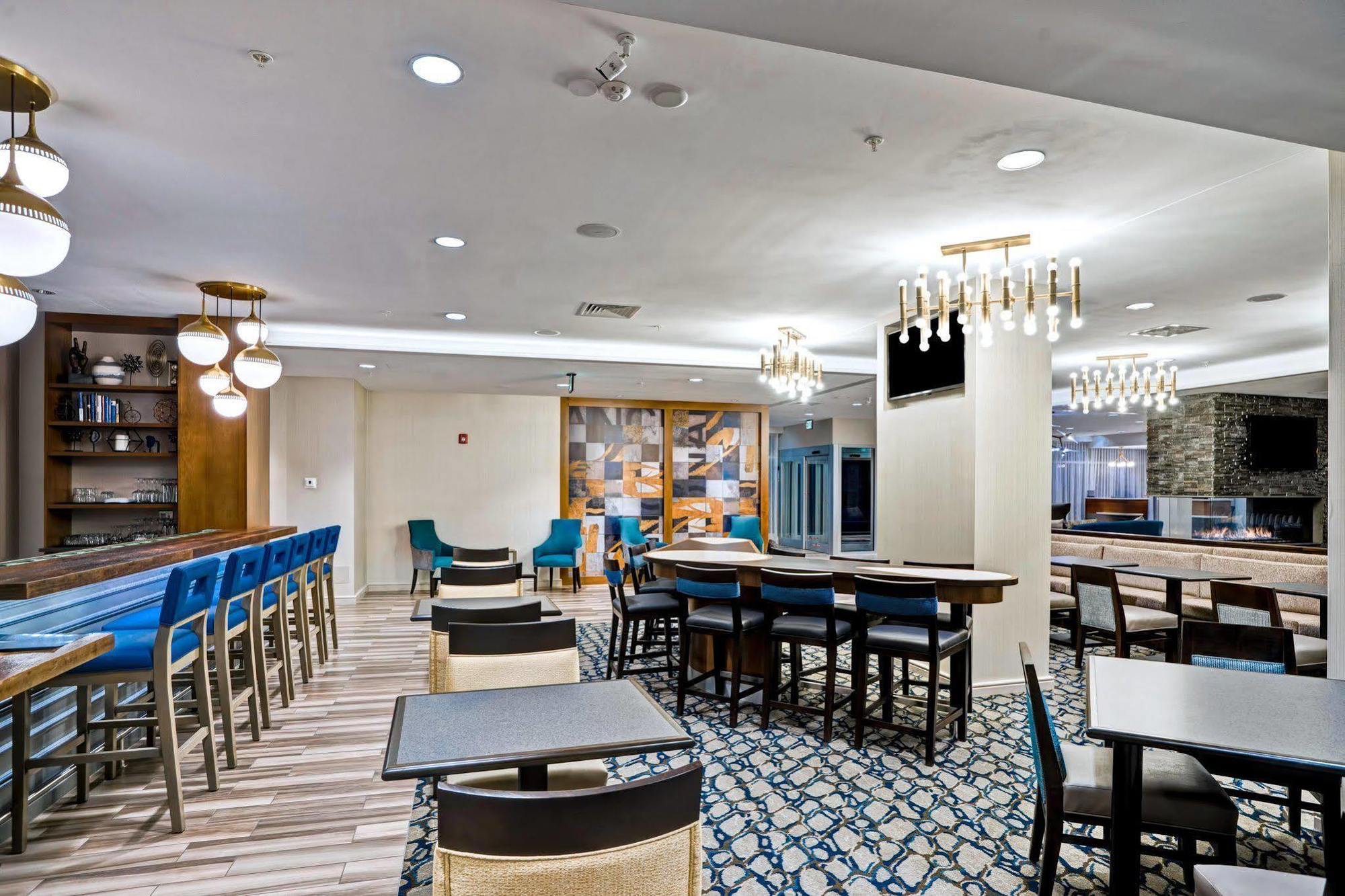 คอร์ตยาร์ด บอสตัน เวสต์โบโรห์ Hotel ภายนอก รูปภาพ